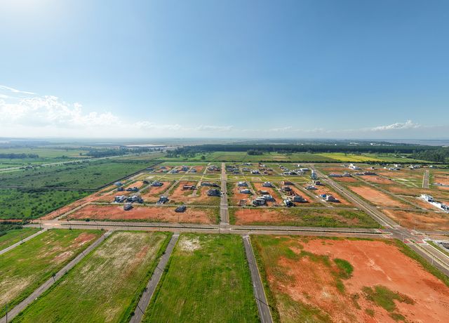 Vista aérea das praças e áreas de lazer do Guaíba Park